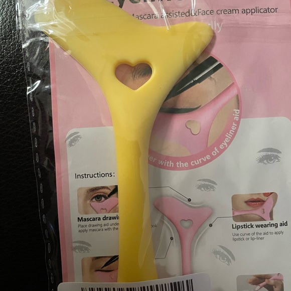 NEW EYELINER AID FOR ASSISTANCE WITH EYELINER MASCARA LIPSTICK FACE CREAM - Picture 3 of 4